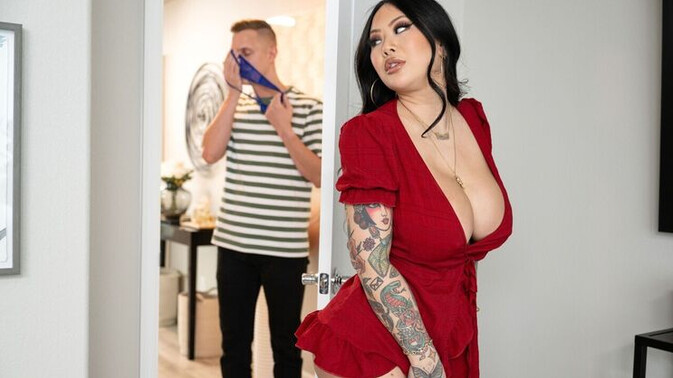 Brazzers - Alex Mack - Connie Perignon - Tattooed Temptress Seeks Privacy, Shower Sessions Excluded / 24.05.2024