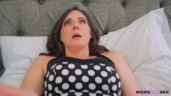 Moms Teach Sex - Sadie Holmes - Parker Ambrose - Fucking My Stepmom's Big Tits - S20:E6 / 18.10.2023