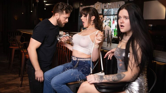 Trans Angels - Rana Katana - Johnny Donovan - Bathroom Shemale Romp with Big Cock and High Heels / 27.03.2024