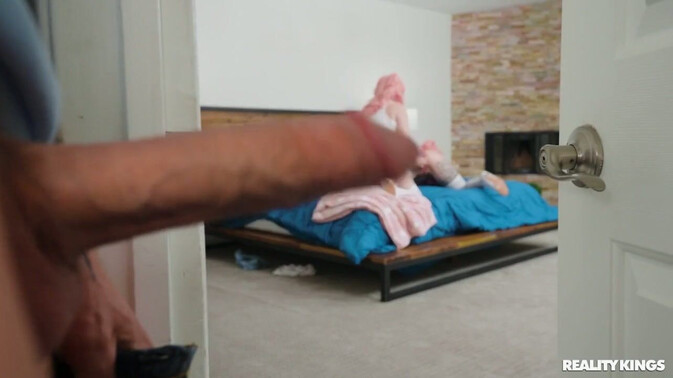 Hot Girls Game - Scott Nails - Abigaiil Morris - Brandy Renee - Tattooed Redheads in Threesome Action / 28.02.2023