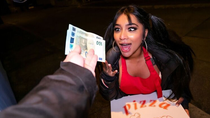 Public Agent - Martin Gun - Yasmina Khan - Yasmina's Interracial Rizz Adventure / 24.02.2024