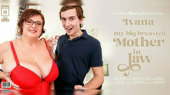 Mature.nl - Stefan - Ivana M. - Ivana's Curvy Big Ass Gets Fucked in Doggystyle by Toy Boy / 24.12.2022