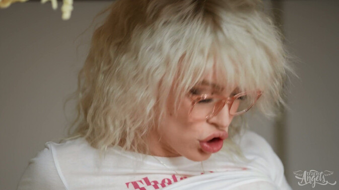 Trans Angels - Izzy Wilde - Zariah Aura - Cum Hungry Coeds with Enhanced Bodies / 22.08.2023