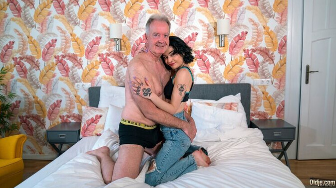 Oldje - Boris - Crystal Cherry - 69 Frenzy: Boris and Crystal Cherry Go Crazy / 17.12.2022