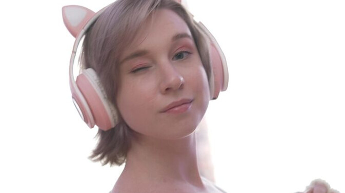 NRX Studio - Alice Klay - Leo Casanova - Fat Italian Cock Pounds Alice Klay's Tight Teen Ass / 17.07.2023