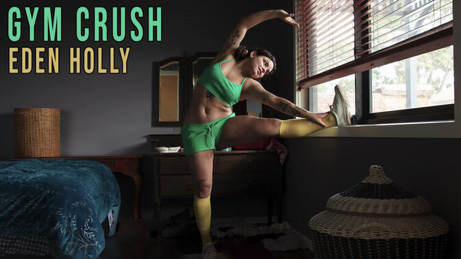 Girls Out West - Eden Holly - Brunette Bombshell Eden Holly's Solo Sex Toy Play / 13.07.2023