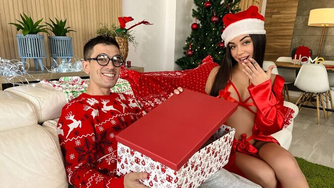 Lil Humpers - Jordi El Niño Polla - Martina Smeraldi - Christmas Spanking: Roommate Pounds My Bubble Butt / 23.12.2024
