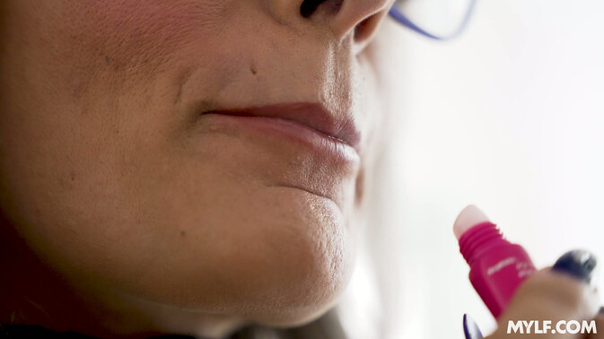 Mom Drips - Mandy Rhea - Parker Ambrose - Keeping it in the Family: Stepmom's Secret / 20.05.2023