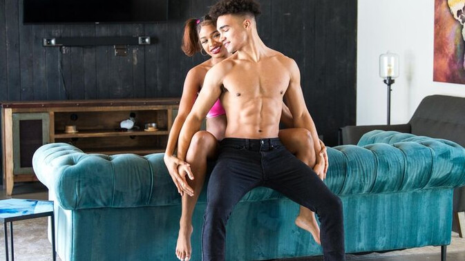 Hot Guys Fuck - Brianna Moore - Justin Tyme - Justin Tyme Can't Handle Brianna Moore's Shaved Pussy! / 22.05.2023