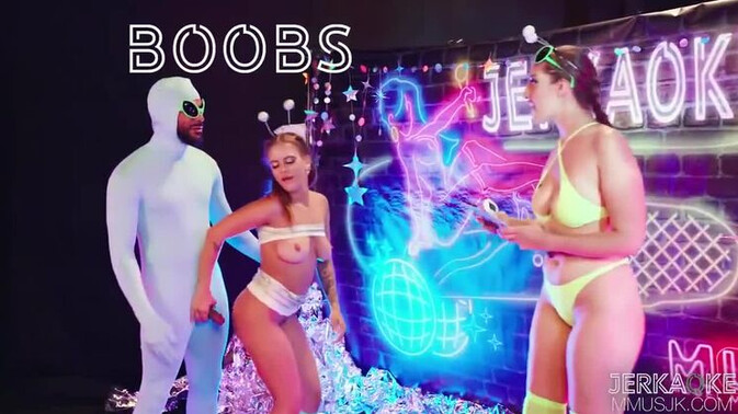 Model Media US - Astonishing Big Tits: Lesbian Sex Movies / 20.08.2022