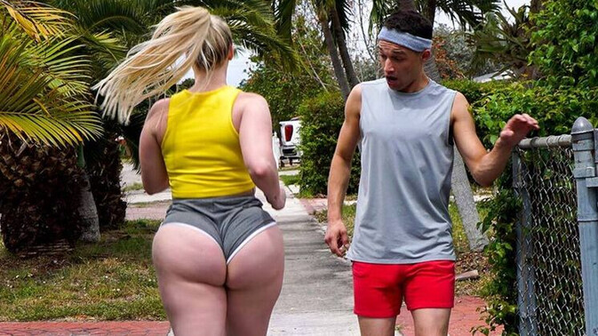 Mom Is Horny - Jenna Starr - Johnny Love - Jenna Starr's Massive Backside Obsession / 21.04.2023
