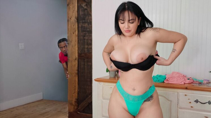 Big Naturals - Damion Dayski - Nika Venom - Tattooed Latina's Pussy Licking Fun / 28.03.2023