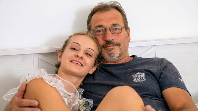 Oldje - Lylyta Yung - Martin S - Skinny Blonde GetsCummed On / 16.07.2022