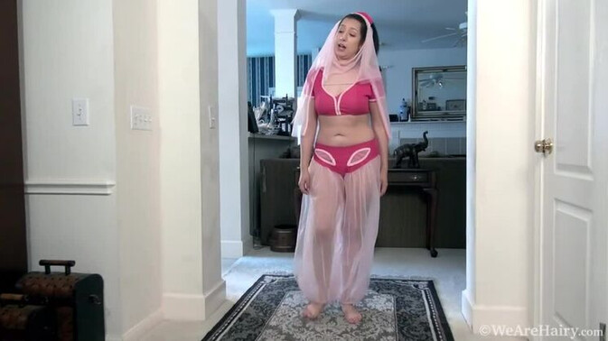 We Are Hairy - Stacie Rose - Lovely Lingerie Model Stacie Rose Gets Naked / 26.05.2021