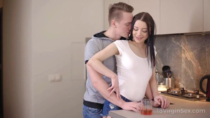 18 Virgin Sex - Emily Bender - European Emily's Tea Time Turns Naughty: Hot Facial / 17.05.2021