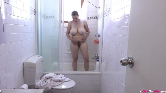 Girls Out West - Alexandria - Hairy Milf Alexandria's Sweet Soapy Ride / 14.05.2021