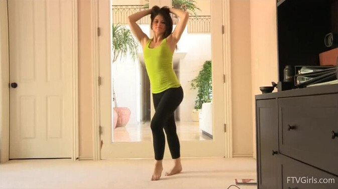 FTV Girls - Aubrey - Brunette Beauty Aubrey - Solo Action 4 / 14.05.2021