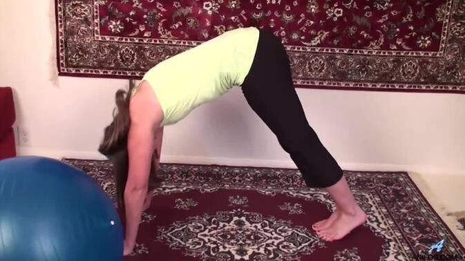 Anilos - Tiffany Owens - MILF Tiffany Owens Works It Out / 08.05.2021