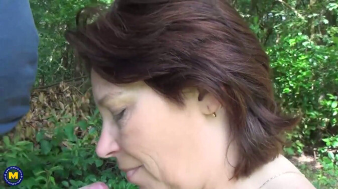 Mature.nl - Diewertje - Big Ass Diewertje Takes Cock Deep in Her Throat / 04.05.2021