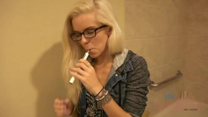 ATK Girlfriends - Halle Von - Halle Von's POV Shower Tease / 30.04.2021