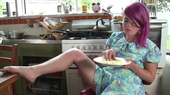 Girls Out West - Lilith - Lilith's Sex Toy Frenzy in the Kitchen / 07.04.2021