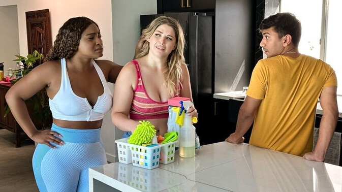Moms Bang Teens - Riley Reign - Ny Ny Lew - Max Fills - Brunette Latina Riley Reign's Trio Delight / 12.11.2023
