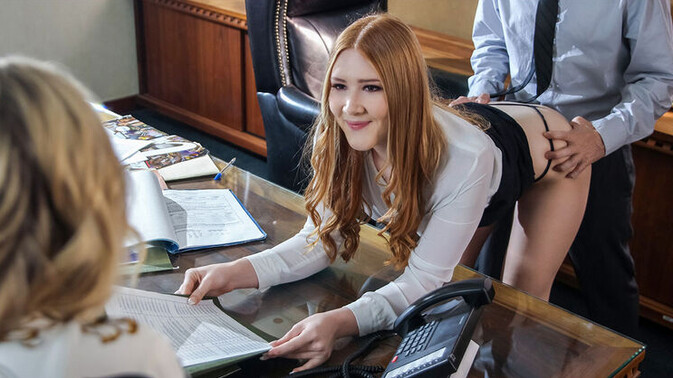 FreeUse Milf - Tony Rubino - Quinn Waters - Harper Red - Tony Rubino's Office Threesome / 17.02.2022