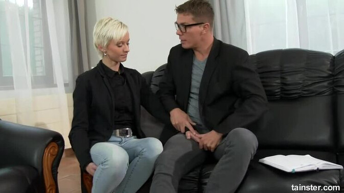 Tainster - Deepthroat Blonde's Peeing Lesson / 13.03.2021