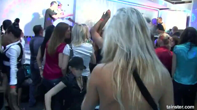 Tainster - Laura Crystal - Katy Sweet - Nessa Devil - Paris Diamond - Leony aprill - lellou - Cameron Ferera - MILF Lesbians in Stockings Having the Time of Their Lives / 16.03.2021