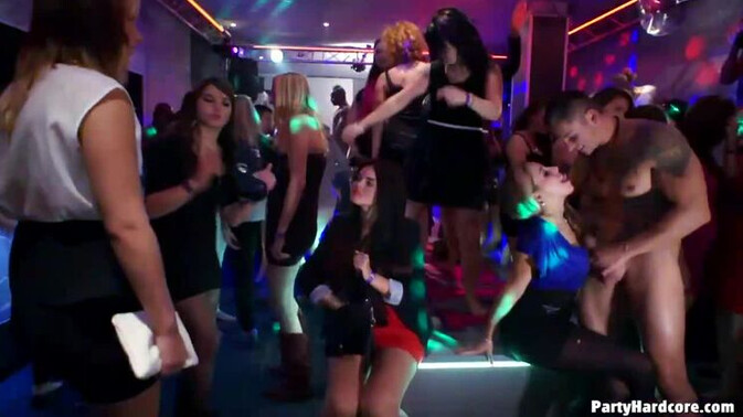 Tainster - Tattooed Blondes Gone Wild - Party Hardcore Vol. 6 Cam 2 / 14.03.2021