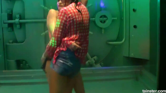 Tainster - Kayla Green - Karol Lilien - Sweet Cat - Eileen Sue - Eveline Dellai - Barra Brass - Chelsy Sun - Leila Smith - Vanessa - Rebecca - melanie crush - Siddi - Nathaly Heaven - Blonde Bombshells Leila Smith and Kayla Green - Cock Thirsty Lesbians /