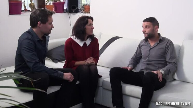 Jacquie & Michel TV - Deepthroat Queen Leonie's Greedy Game / 09.02.2022