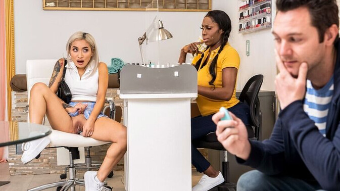 Brazzers - Avery Black - Ebony Mystique - Blonde and Brunette Salon Sex with Toys / 20.01.2022