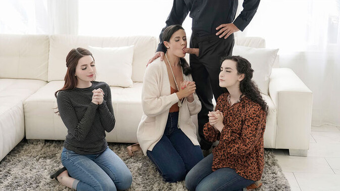 FreeUse Milf - Lyra Lockhart - Penny Barber - Aria Carson - Calvin Hardy - Tattooed Temptations: A Foursome Frenzy / 05.01.2022