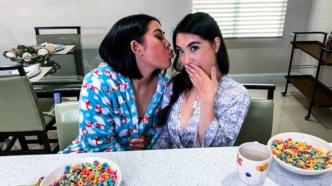 My Pervy Family - Mina Moon - Emerald Loves - Teen Brunette Stepsisters' Naughty Play / 24.12.2021