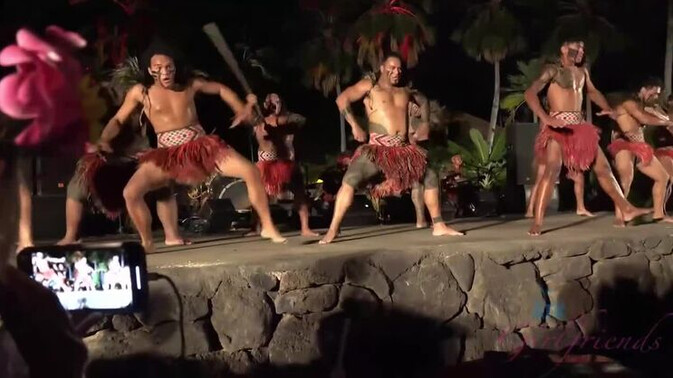 ATK Girlfriends - Niki Snow - Niki Snow Goes Wild on Hawaii's Shores! / 02.05.2020