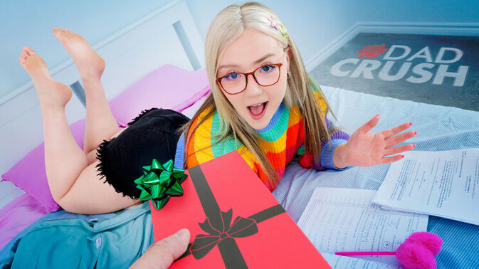Dad Crush - Jay Rock - Eva Nyx - Taboo Blowjob: Blonde Eva Nyx Relieves Jay Rock's Stress / 23.02.2025
